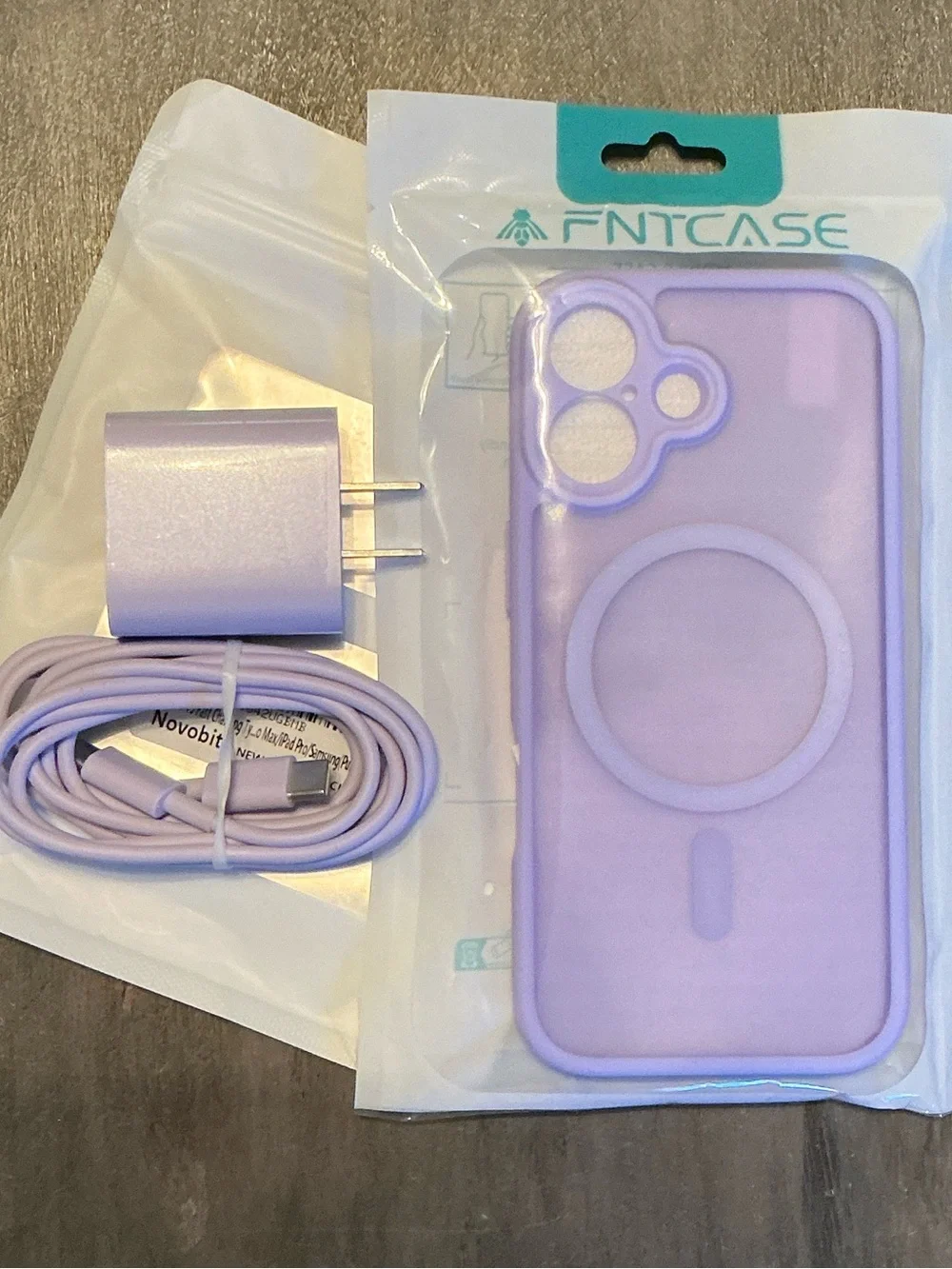 NWT Purple Silicone MagSafe Compatible iPhone17 Case USB-C Charger Cable & Block
